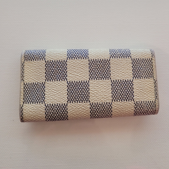 Louis Vuitton Damier Azur Multicles 4 Key Holder 🔑 - Picture 2 of 16
